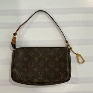 Louis Vuitton Pochette in Brown Monogram